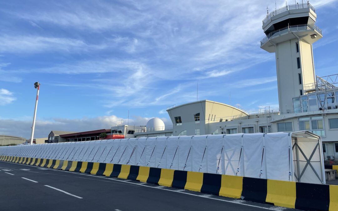 Tunnels rétractables avec éclairage autonome aéroport LA REUNION